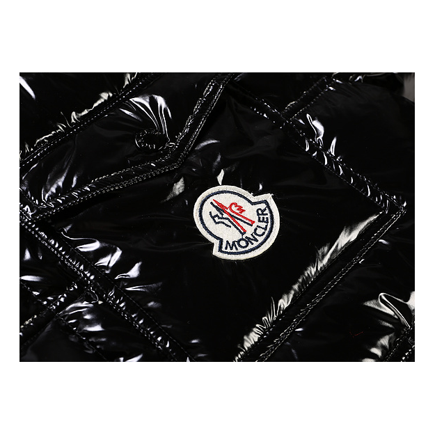 Moncler Contrast-Trim Glossy Hooded Down Jacket