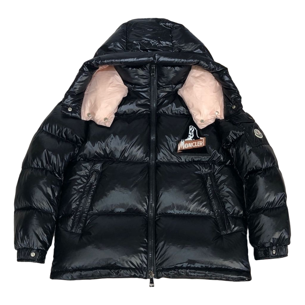 Moncler Mountain-Badge Glossy Short Down Jacket – Black