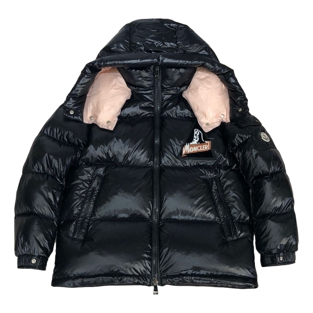 Moncler Mountain-Badge Glossy Short Down Jacket – Black
