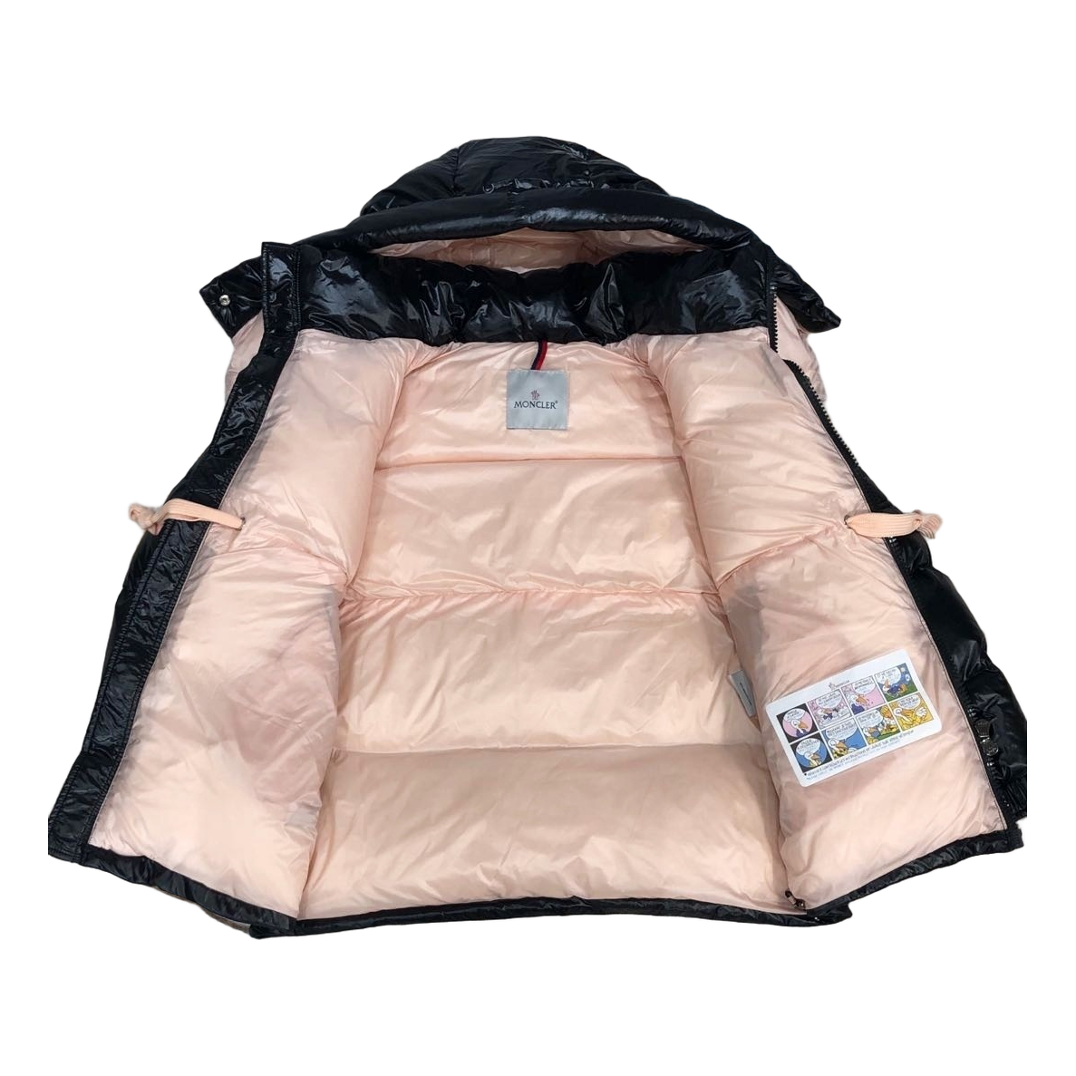 Moncler Mountain-Badge Glossy Short Down Jacket – Black